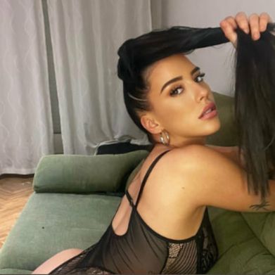 OnlyFans Model 𝑨𝒖𝒓𝒂 ♡ (misluxurybad) Profile Image