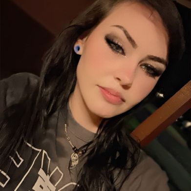 OnlyFans Model 🖤 𝑩𝒍𝒂𝒄𝒌 𝑽𝒆𝒊𝒍 𝑩𝒂𝒅𝒅𝒊𝒆💋 (blackveilbaddie) Profile Image