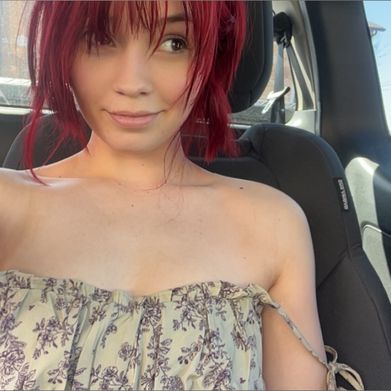 Emma (dixieroseemma) Profile Photo Added 2025-03-17