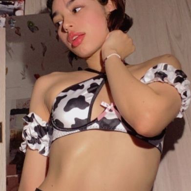 Mia Martinez (mia_latinaa) Profile Photo Added 2025-10-31