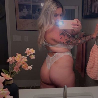 LaylaLoryn 🦋 Added Photo on 2025-03-19