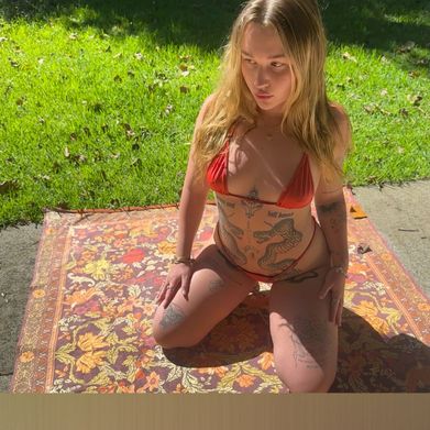 Bella Groves (bellagroves) Header Photo Added 2025-05-07