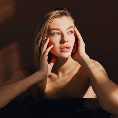 OnlyFans Model Valeria Pixie🌹🦋 (valeria_pixie) Profile Image