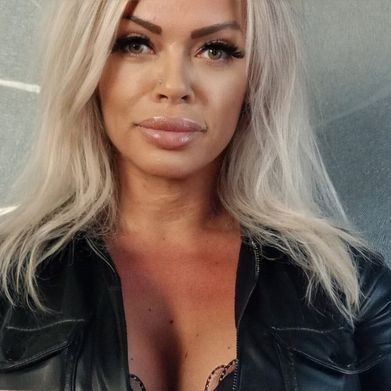 Monika (monika_free) Header Photo Added 2025-04-16