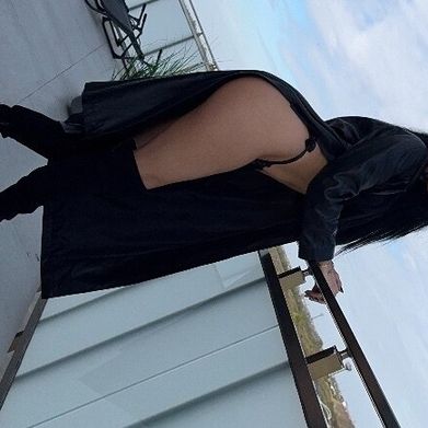 Julia Kelly (juliakelly) Header Photo Added 2025-10-24