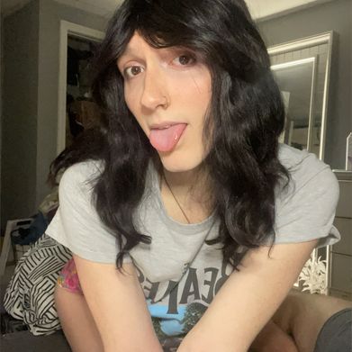 Skyelyn (skyelyn) Profile Photo Added 2025-01-03