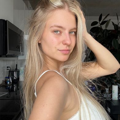 🎀Alice🎀 (aliceinadultland) Profile Photo Added 2025-07-18