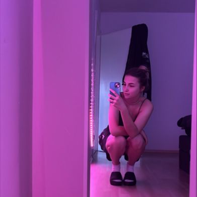 GentleEveh (gentleeveh) Header Photo Added 2025-03-15