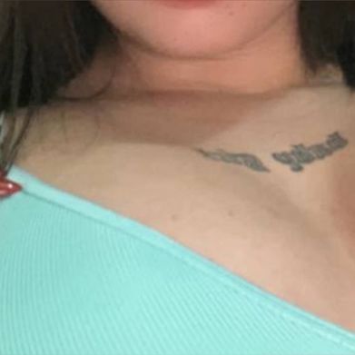 Vicky💓 (nerd.at.home) Header Photo Added 2025-07-31