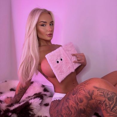 Charlotte Stevens (charlstevensxo) OnlyFans Profile Image