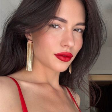 Yulia (yuliayycsecret) OnlyFans Profile Image