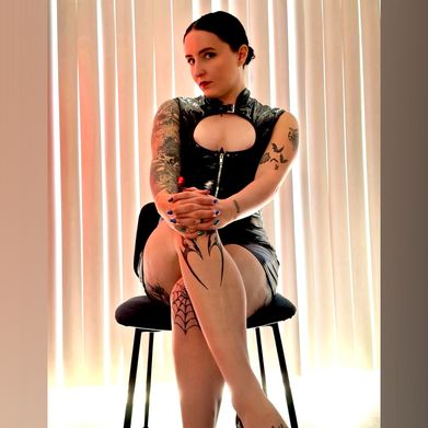 Miss Eliana René 🖤 Gentle Femdom Goddess (plsmissrene) OnlyFans Profile Image