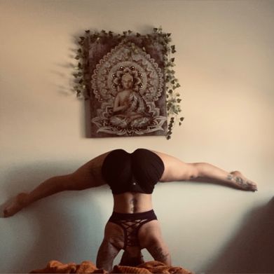 Mila (exclusivemila) Header Photo Added 2024-09-14