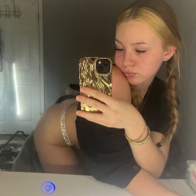 Lissa🌶️ (goddesslissaa) Header Photo Added 2025-11-22