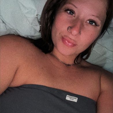 Hollyyyy (oonlyholly) Profile Photo Added 2025-11-12