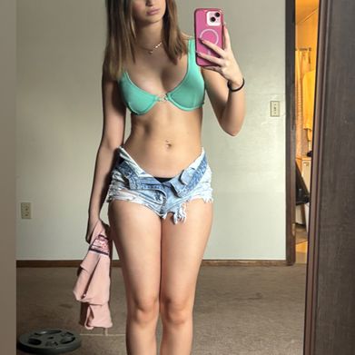 OnlyFans Model leahh.baby (u526703289) Profile Image