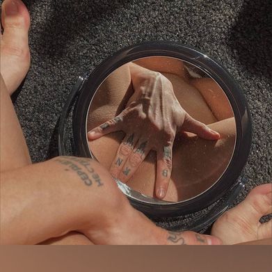 Annie 🍓 (anniellove) Header Photo Added 2024-12-21