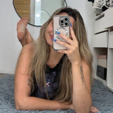 Emma (emmalryy) Profile Photo Added 2025-03-11