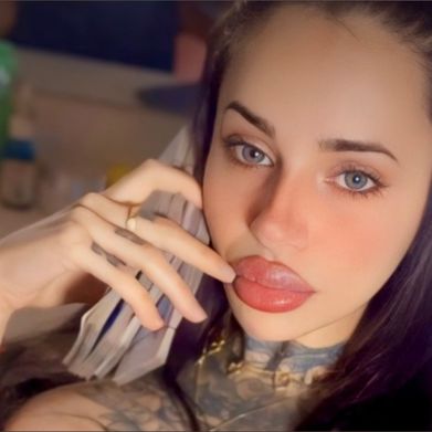 MISS SOFFIA  👸🏻 Added Photo on 2025-09-07