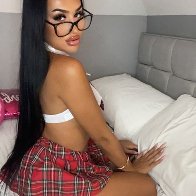 Yasmina Sabrina (yasminasabrina) Profile Photo Added 2024-09-03