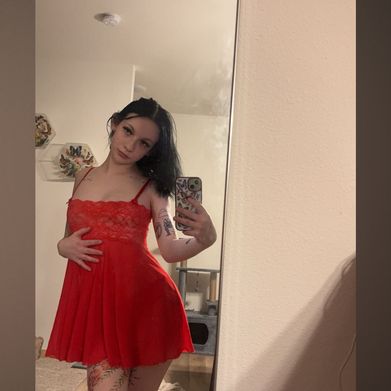 Rose (roseeeyee) OnlyFans Profile Image