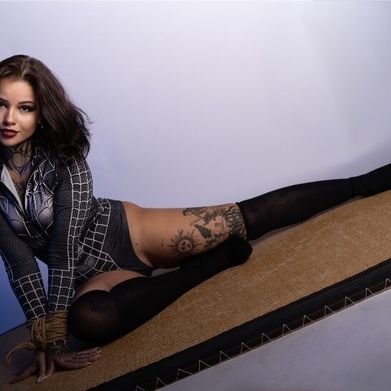 Pipi Queen (pipiqueen) Header Photo Added 2025-10-24