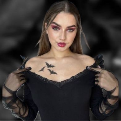 Your Li 🍓 (lovely_li) Header Photo Added 2024-10-30