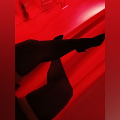 Tati2144🫦😋🫦 Added Photo on 2024-10-08