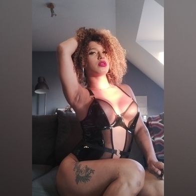 Lorena Rivas (lorena1599) OnlyFans profile photo