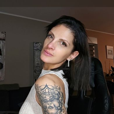 Insatiable mistress Added Photo on 2025-04-07