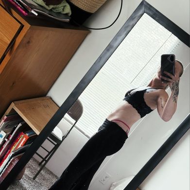 Gabby (blondebaddie57) Profile Photo Added 2025-10-10