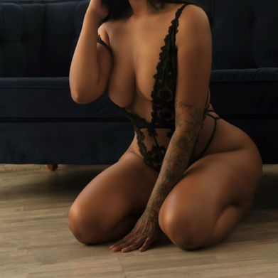 baby j (user.x0x0) Header Photo Added 2025-08-25