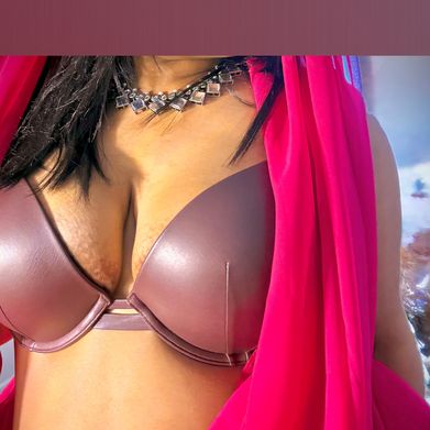 Indian Secret Mom aka Indian Goddess (indiansexymom) Header Photo Added 2025-08-13