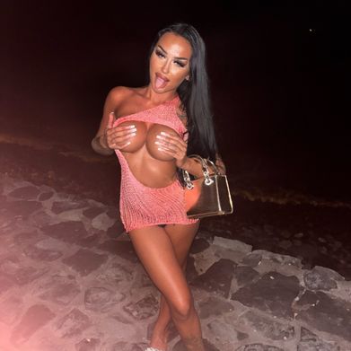 Yasmina Sabrina (yasminasabrina) Header Photo Added 2024-09-02