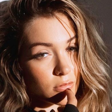 Mel 🍯 (theholyhoney) Header Photo Added 2025-09-14