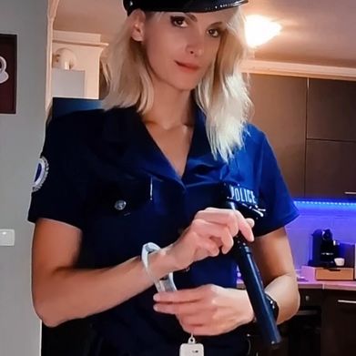 Insatiable mistress Added Photo on 2025-03-19