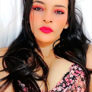 OnlyFans Model Fariana with my sexy girlfriends (farianamia) Profile Image