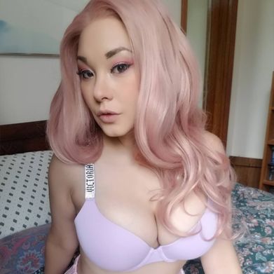 Mia (mymiameows) Profile Photo Added 2025-05-10