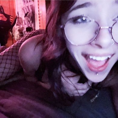 Trixxie (spicychickenbq) Header Photo Added 2024-06-27