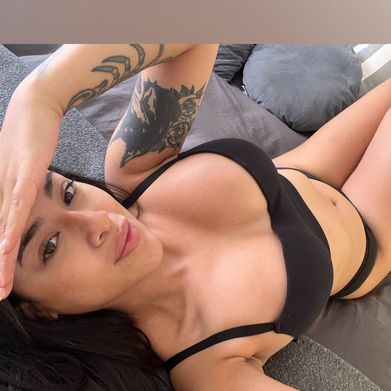 Ariana Latina 🌴 0.1% LATINA ON OF 🇪🇸 (arianabaddie) Header Photo Added 2025-04-01