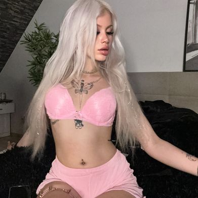 Jula 🖤🎀 (julamayanaa) Profile Photo Added 2024-07-16