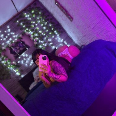 Dana gomez (dannaagomez) Header Photo Added 2025-12-05