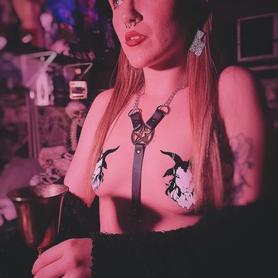 OnlyFans Model Raven Moon (ravmoon) Profile Image