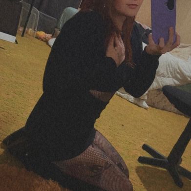 FireRedHead (hotredheadwife) Profile Photo Added 2025-09-07