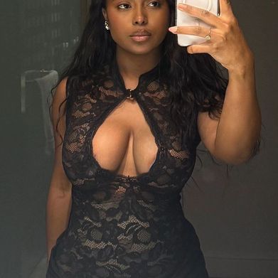 🔴 Karina Torres - Curvy Latina Nude Tits (thekarinatorres) Header Photo Added 2025-09-09