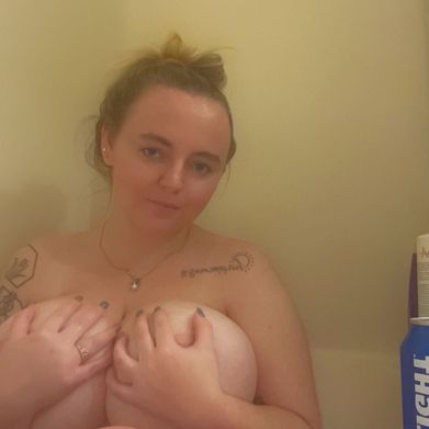 madisyn (madisyn_245) Header Photo Added 2024-10-15