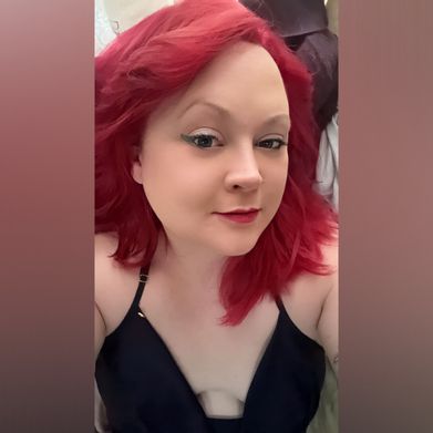 Sexy Sarah 😈 Added Photo on 2024-12-11