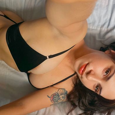 Nina (leffetdesirefr) Header Photo Added 2025-11-13