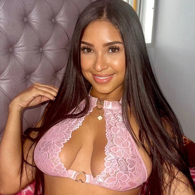 Sarah🇵🇪🇺🇸peruvian wonder💗 (itssararahlopez) OnlyFans Profile Image