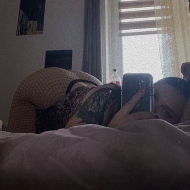 𝓚𝓪𝓻𝓲𝓷𝓪 (rinaluna) Header Photo Added 2025-11-13